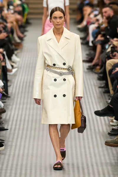 Look 43
